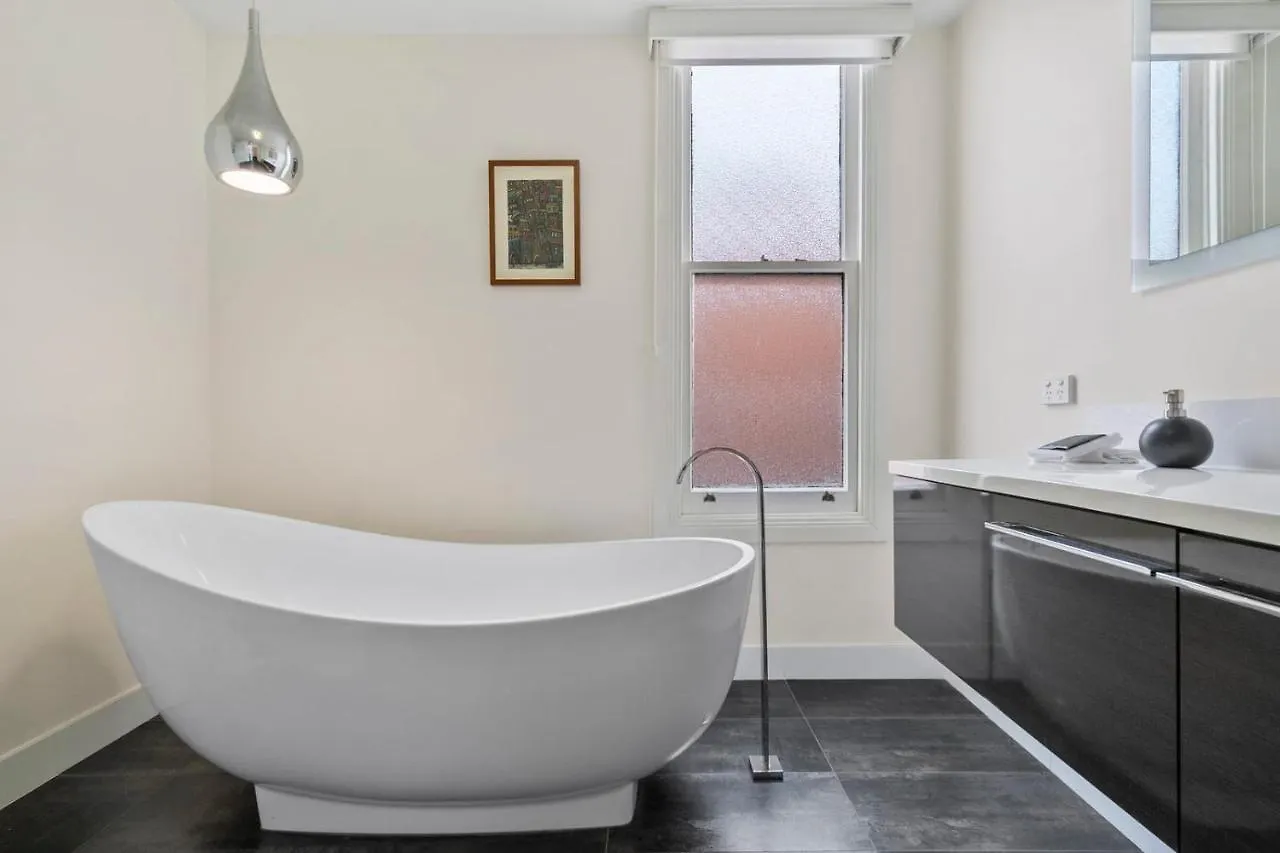 Stunning Newly Renovated Home In Perfect Location 霍巴特 0*,  澳大利亚