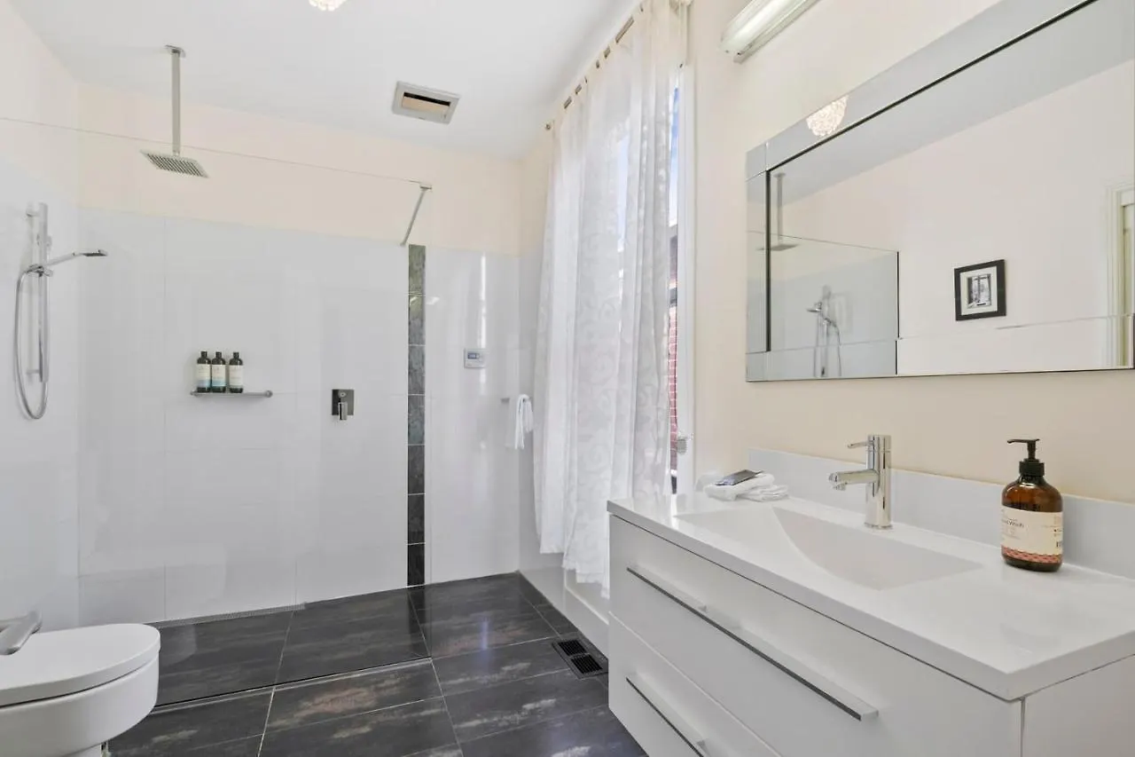 Stunning Newly Renovated Home In Perfect Location 霍巴特 度假居